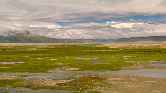 photos of Peigutso Lake in Tibet by Arun Shanbhag
